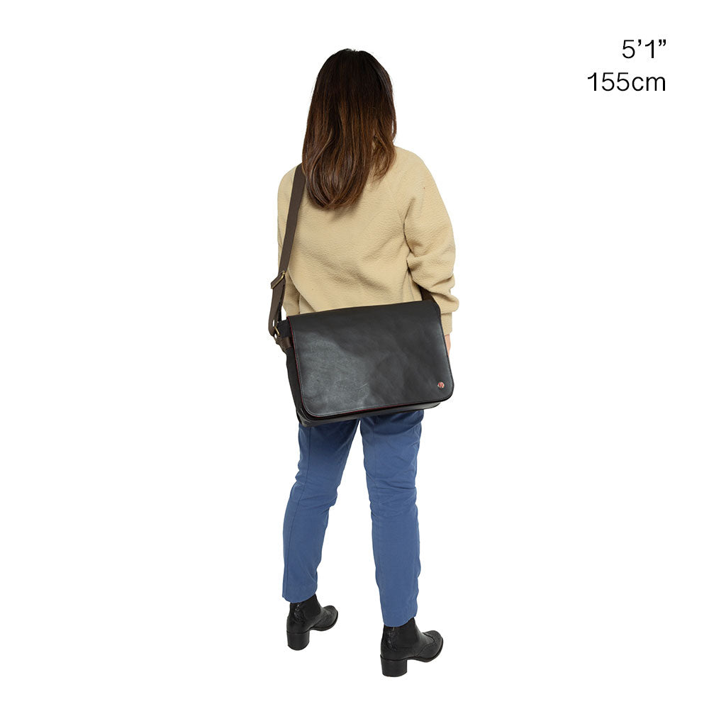 Manhattan Portage Waxed Nylon Sheridan Shoulder Bag (L) W/Back Zipper