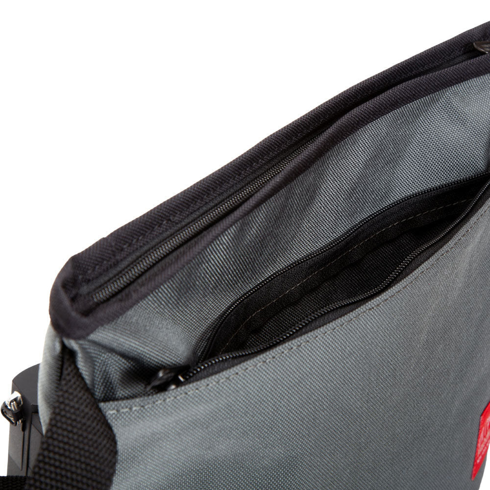 Manhattan Portage Ithaca Shoulder Bag (MD)